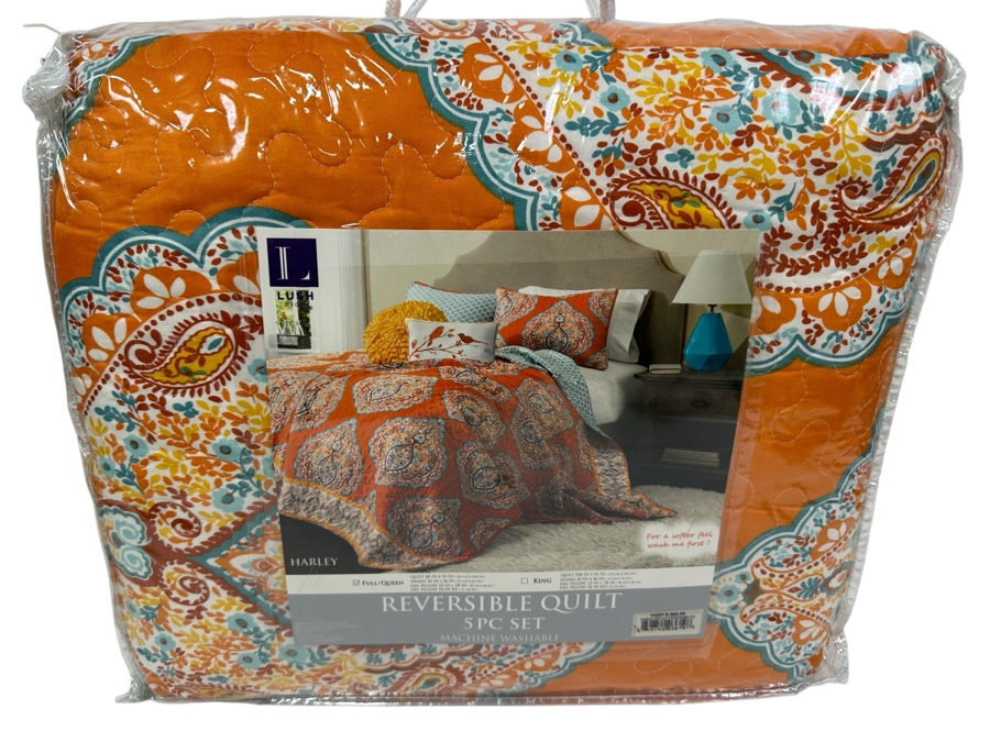 Just Added - New Lush Decor Harley Reversible Quilt 5 Piece Set With Quilt (2) Shams & (2) Pillows Full/Queen Retails $199 [Photo 1]