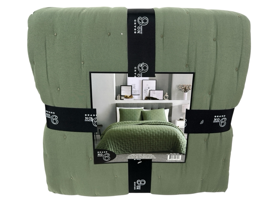 Just Added - New Brand No. 6 Los Angeles 3 Piece Quilt Set With 1 Quilt And 2 Pillow Shams Full/Queen [Photo 1]
