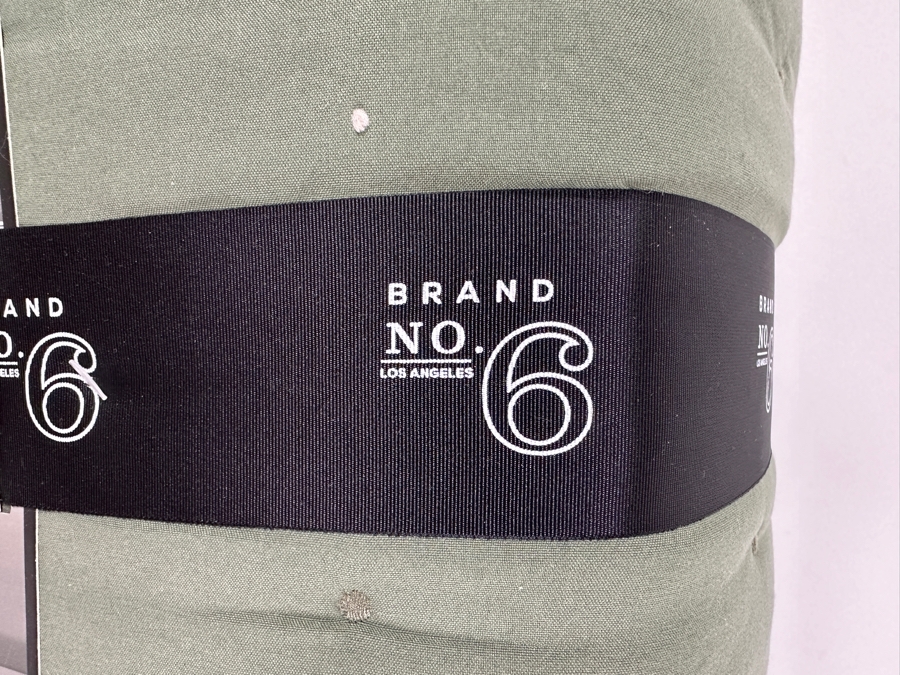 Just Added - New Brand No. 6 Los Angeles 3 Piece Quilt Set With 1 Quilt And 2 Pillow Shams Full/Queen [Photo 3]