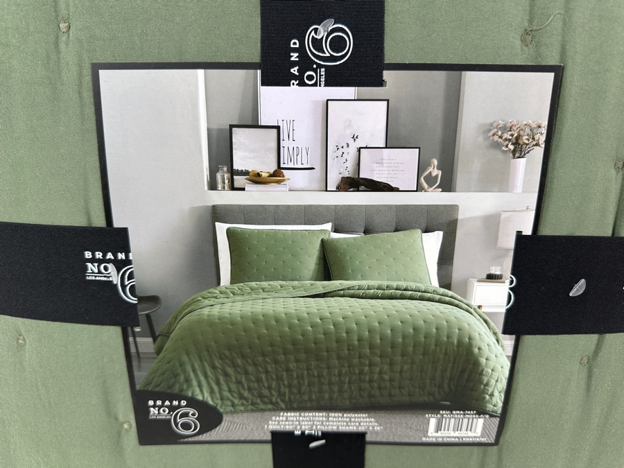 Just Added - New Brand No. 6 Los Angeles 3 Piece Quilt Set With 1 Quilt And 2 Pillow Shams Full/Queen [Photo 2]