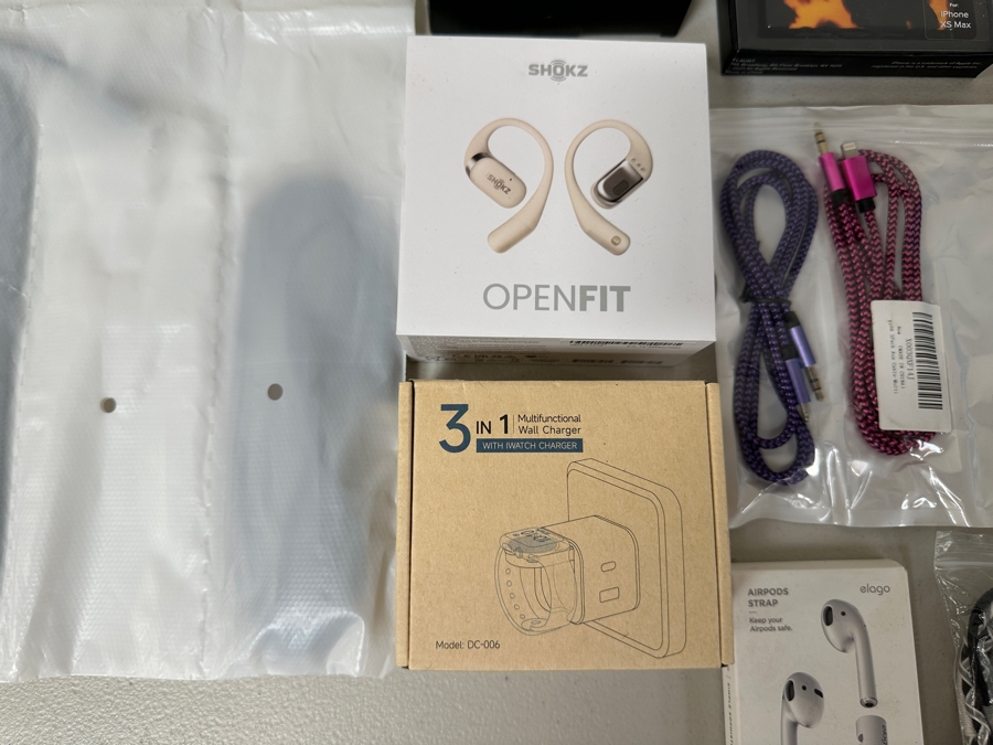 Just Added - Various New Cellphone Accessories And Electronics [Photo 9]