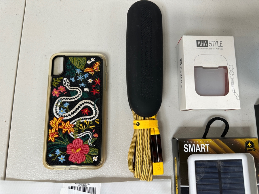 Just Added - Various New Cellphone Accessories And Electronics [Photo 8]