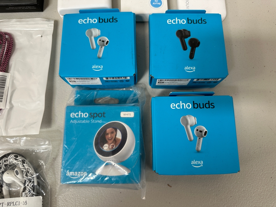 Just Added - Various New Cellphone Accessories And Electronics [Photo 3]