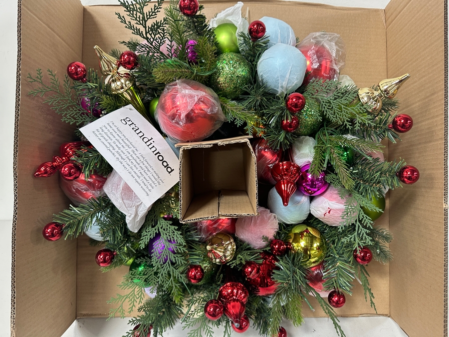 Just Added - New Grandin Road LED Lighted Christmas Wreath 24W [Photo 2]