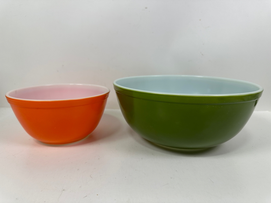 Just Added - Vintage Pyrex Mixing Bowls 10.25'W & 7.25'W [Photo 2]