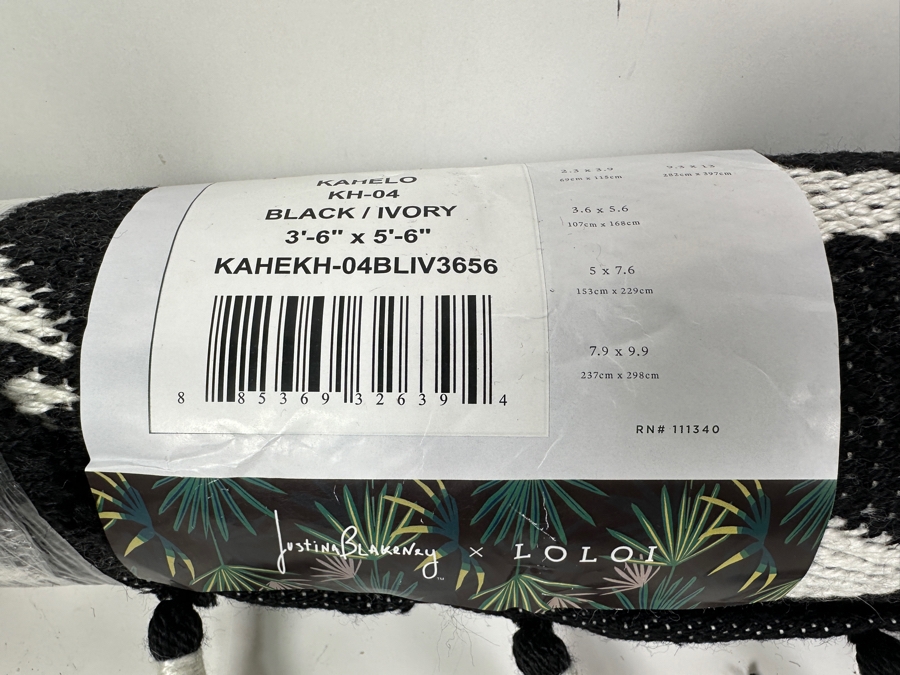 Just Added - New Justina Blakeney Loloi Black / Ivory Area Rug 3'6' X 5'6' [Photo 5]