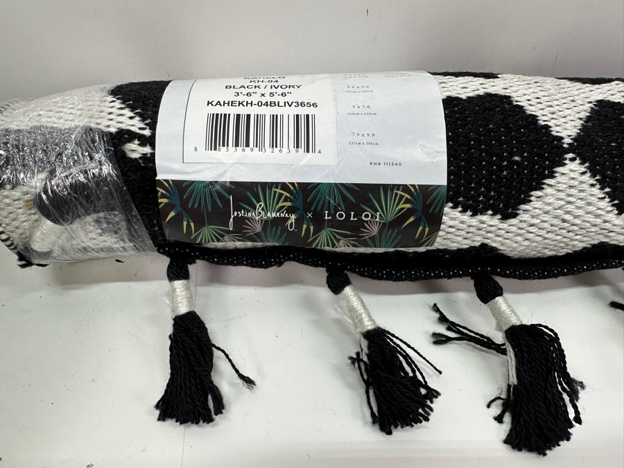 Just Added - New Justina Blakeney Loloi Black / Ivory Area Rug 3'6' X 5'6' [Photo 2]