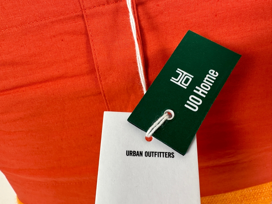 Just Added - New Urban Outfitters Bed Blanket 86 X 86 [Photo 4]
