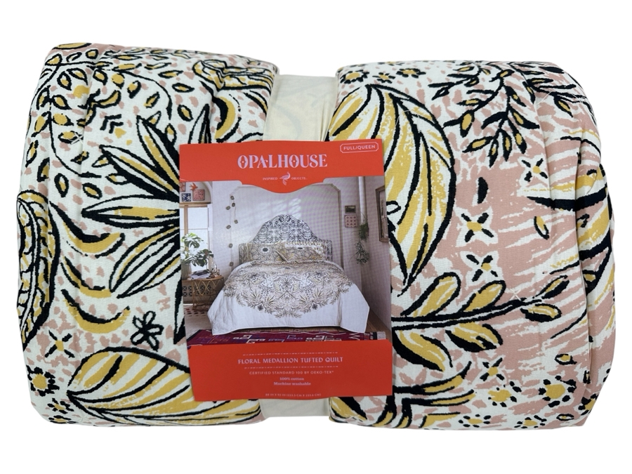 Just Added - New Opal House Floral Medallion Tufted Quilt Full/Queen