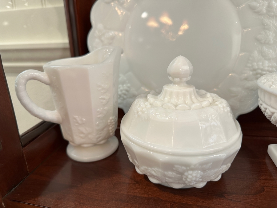 (18) Vintage Collection Of Milk Glass Some By Westmoreland Glass Company [Photo 10]
