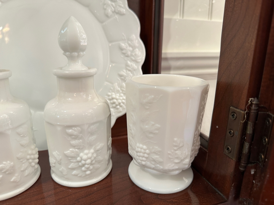 (18) Vintage Collection Of Milk Glass Some By Westmoreland Glass Company [Photo 9]