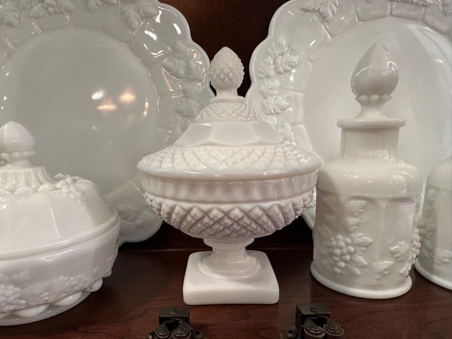 (18) Vintage Collection Of Milk Glass Some By Westmoreland Glass Company [Photo 7]