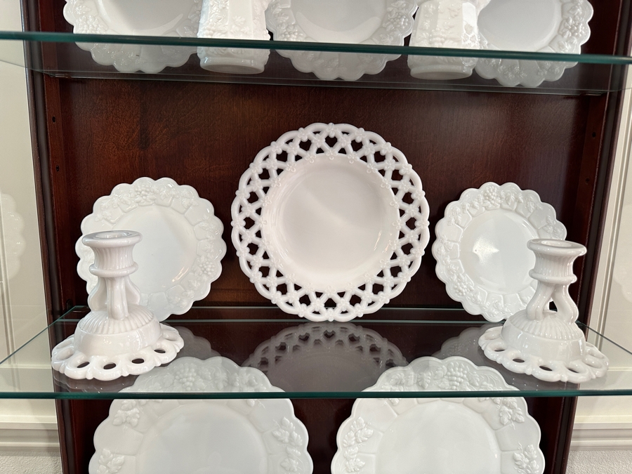 (18) Vintage Collection Of Milk Glass Some By Westmoreland Glass Company [Photo 4]