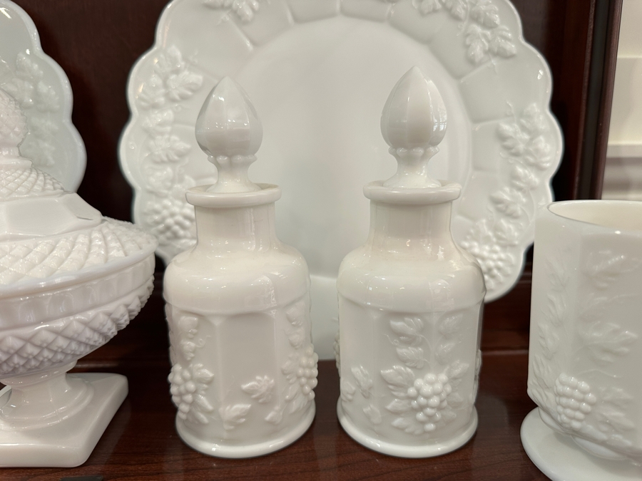 (18) Vintage Collection Of Milk Glass Some By Westmoreland Glass Company [Photo 8]