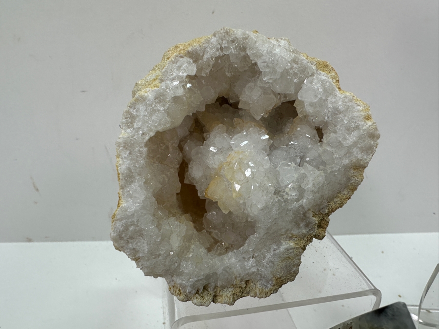 (5) Collection Of Various Rocks / Geodes [Photo 7]