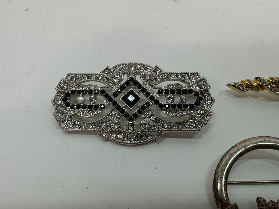 (1) Sterling Silver Brooch Pin (Center) & (4) Costume Brooches Pins [Photo 5]