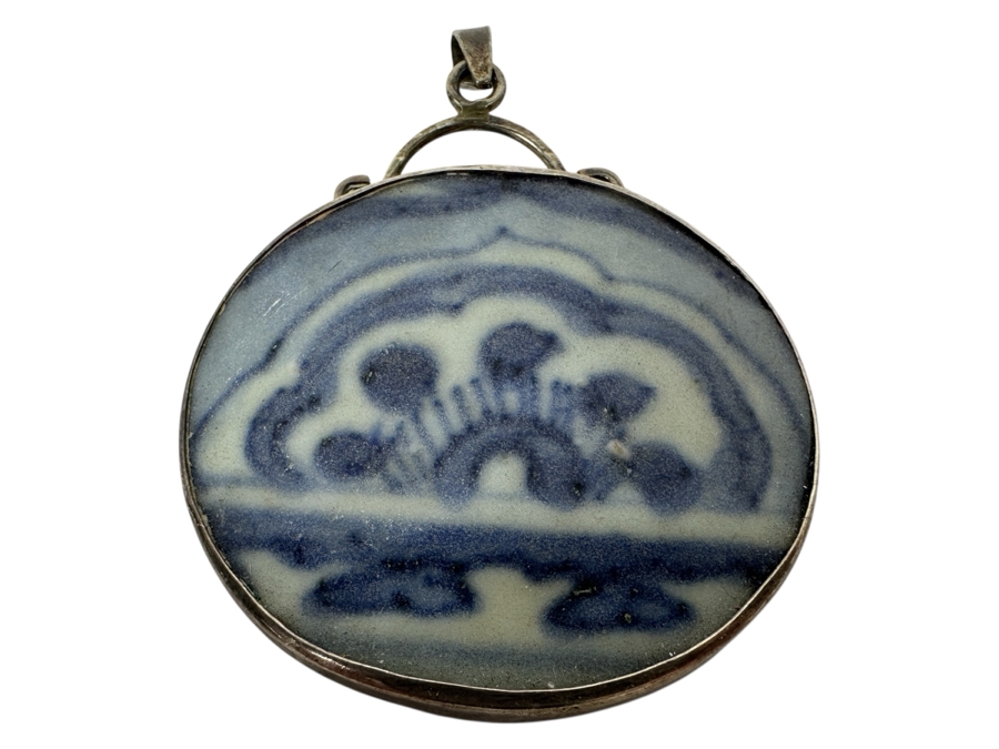 Vintage Chinese Porcelain Shard Pendant [Photo 1]