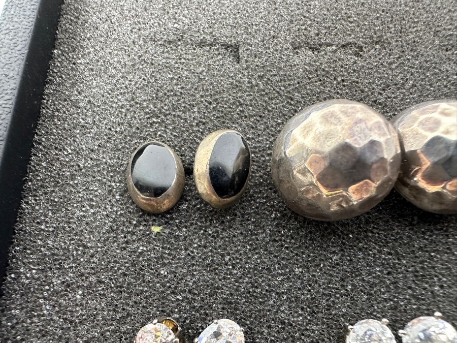 (21) Pairs Of Sterling Silver Earrings 68.7g [Photo 16]