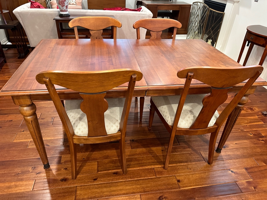 Ethan Allen Country Crossings Dining Room Set With Dining Table 40' X 65.5' X 30'H With Two 20' Extension Leaves And Four Chairs Estimated Retail $4,000-$5,000 [Photo 3]