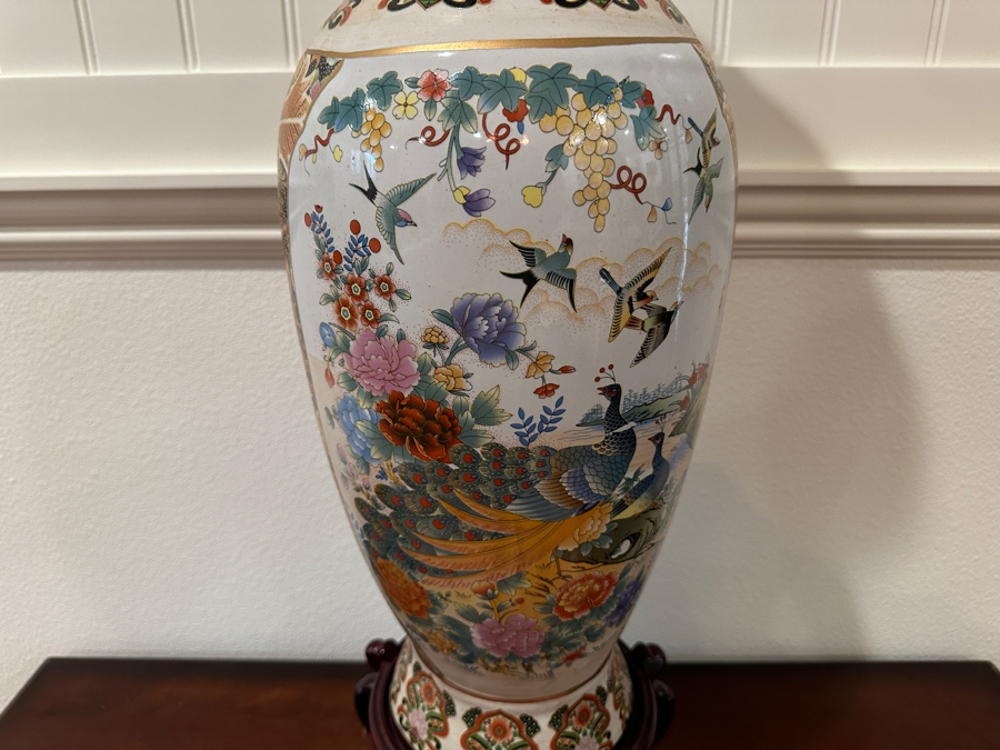 Japanese Satsuma Fluted Vase With Handles And Wooden Stand 23'H [Photo 3]