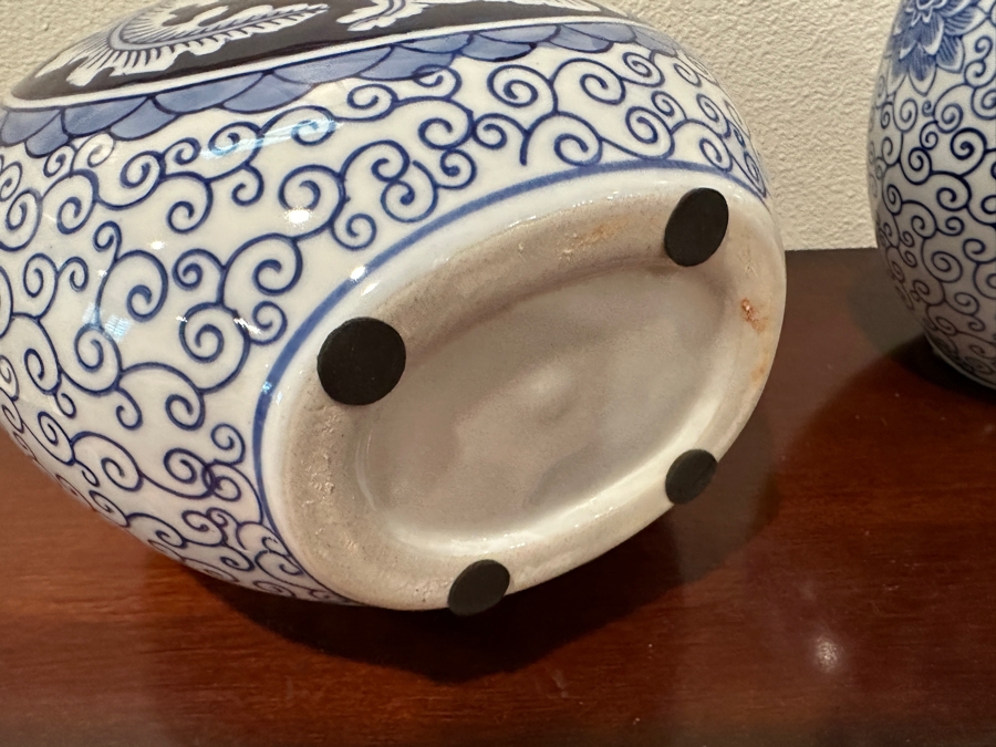 Pair Of Decorative Chinoiserie Blue & White Vases 13'H [Photo 5]