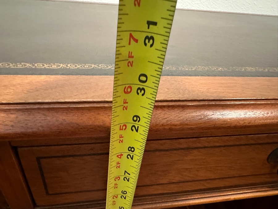 Vintage Sligh-Lowry Small 9-Drawer Desk With Leather Top 45.5W X 22.5D X 29.5H [Photo 11]