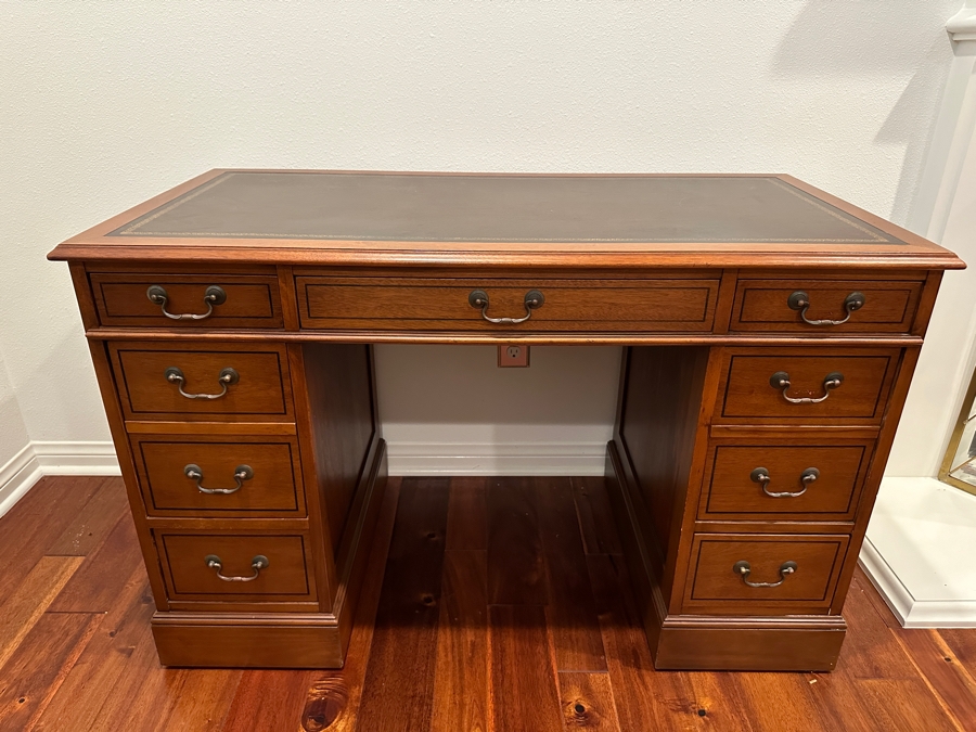 Vintage Sligh-Lowry Small 9-Drawer Desk With Leather Top 45.5W X 22.5D X 29.5H [Photo 3]