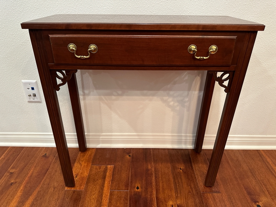 Ethan Allen 1-Drawer Console Table 28W X 11D X 28H [Photo 3]