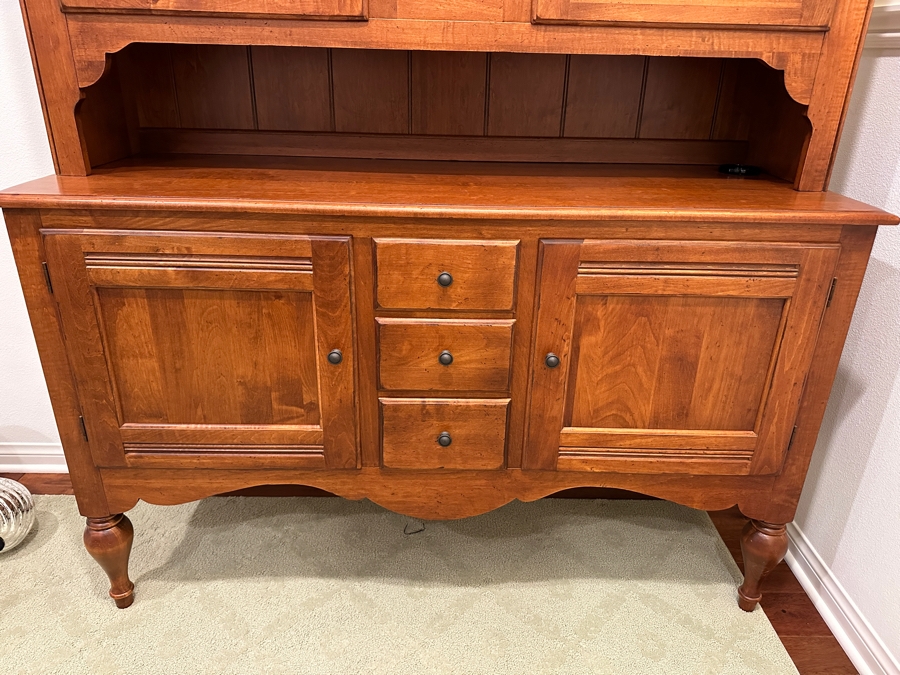 Ethan Allen Country Crossings China Cabinet Hutch 56W X 19D X 78.5H [Photo 5]