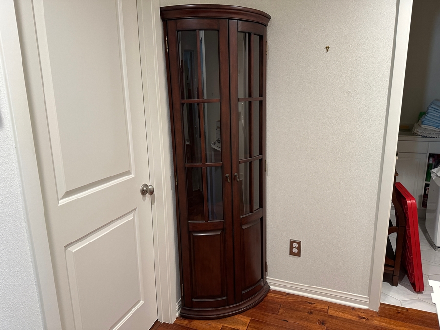 Ballard Designs Corner Curved Front Curio Display Cabinet 27W X 17D X 74.5H [Photo 3]