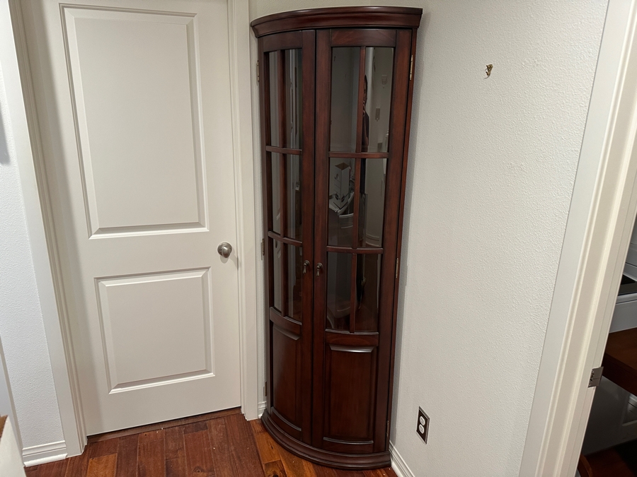 Ballard Designs Corner Curved Front Curio Display Cabinet 27W X 17D X 74.5H [Photo 4]