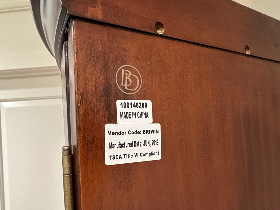 Ballard Designs Corner Curved Front Curio Display Cabinet 27W X 17D X 74.5H [Photo 6]