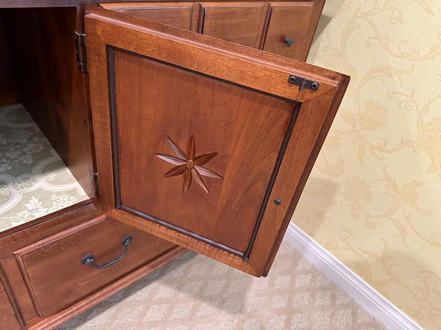 Ethan Allen Country Crossings Chest Of Drawers Double Dresser 58.5W X 19D X 33H [Photo 3]