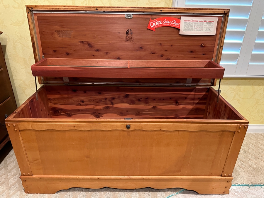 Vintage LANE Cedar Chest Trunk 48W X 20D X 20H [Photo 4]