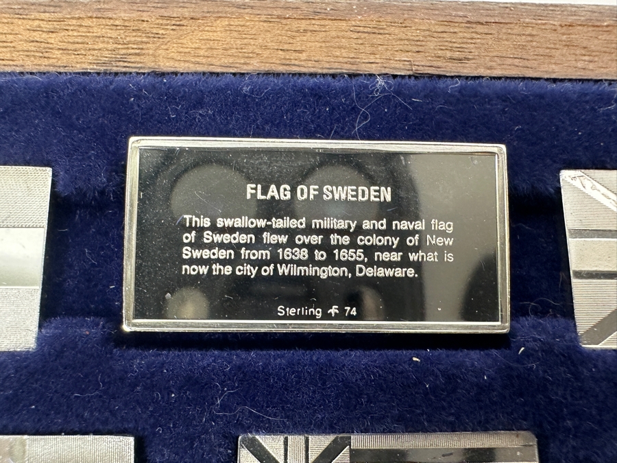 (42) Sterling Silver Ingots Franklin Mint Flags Of America Set With Official And Sovereign United States Flags (No Glass Top To Case) 12 X 5.5 Total Sterling Silver Weight 6.9oz [Photo 16]