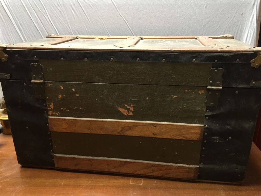 Vintage Trunk with Key [Photo 17]