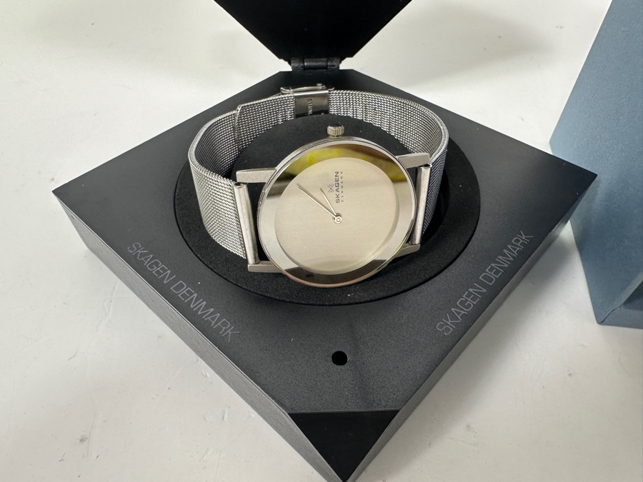 Pair Of Men's Skagen Denmark Wrist Watches [Photo 5]