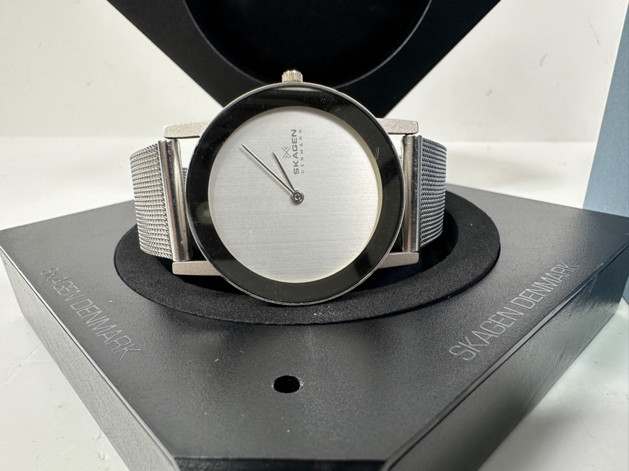 Pair Of Men's Skagen Denmark Wrist Watches [Photo 4]