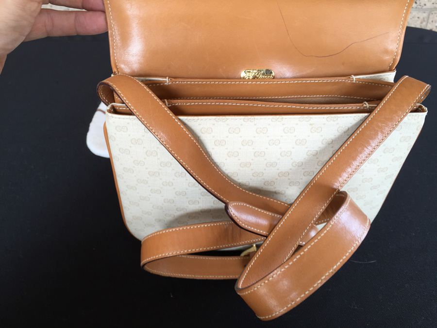 GUCCI Handbag with GUCCI Dust Cover [Photo 9]