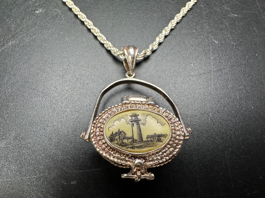 Sterling Silver 30' Italian Chain Necklace With Sterling Silver Scrimshaw Locket Pendant 17.2g [Photo 2]