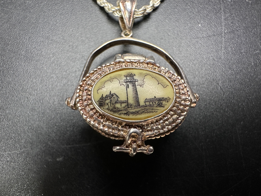 Sterling Silver 30' Italian Chain Necklace With Sterling Silver Scrimshaw Locket Pendant 17.2g [Photo 4]