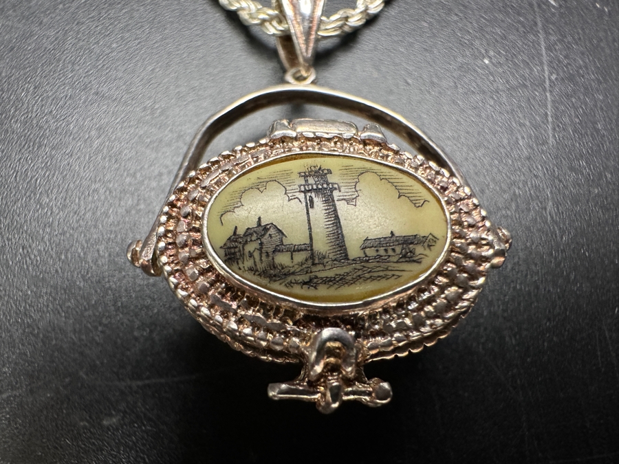 Sterling Silver 30' Italian Chain Necklace With Sterling Silver Scrimshaw Locket Pendant 17.2g [Photo 5]