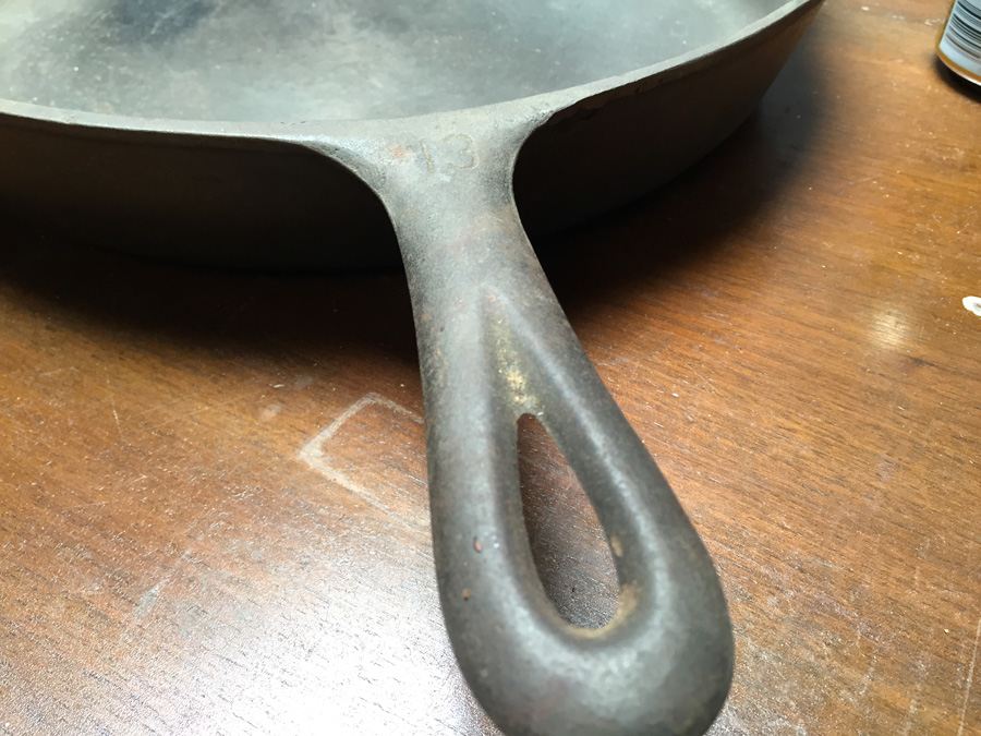 Vintage Very Large Wagner Ware 13 Cast Iron Skillet with Heat Ring, VERY NICE - Estimate $280 [Photo 5]