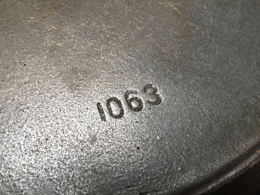 Vintage Very Large Wagner Ware 13 Cast Iron Skillet with Heat Ring, VERY NICE - Estimate $280 [Photo 7]