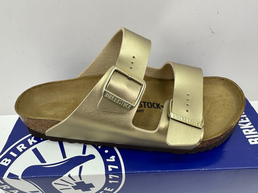 New Pair Of Birkenstock Sandals Arizona BS Gold Women's Size 9 [Photo 4]