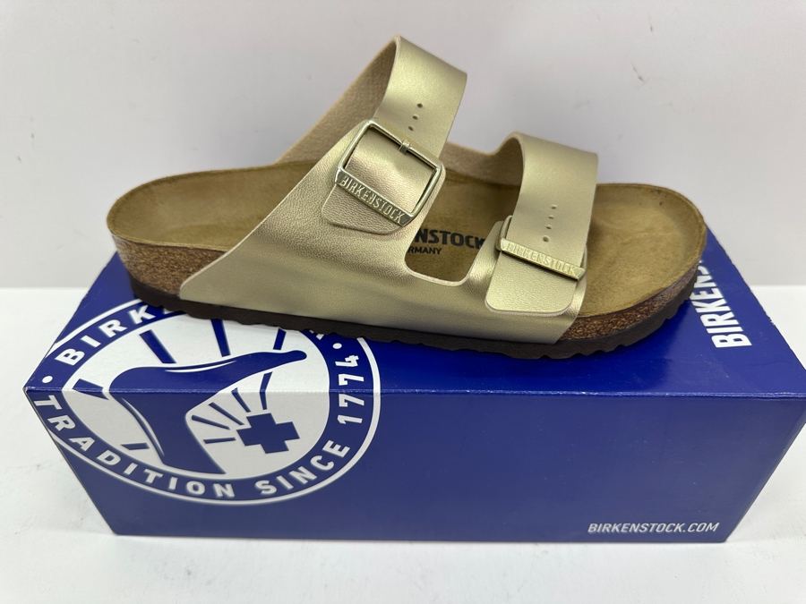 New Pair Of Birkenstock Sandals Arizona BS Gold Women's Size 9 [Photo 2]