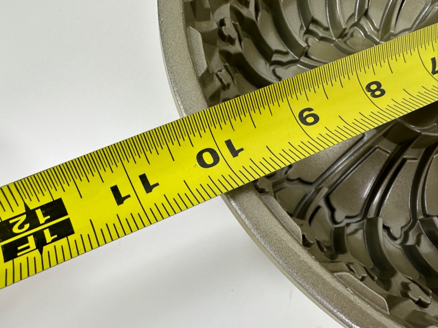 New Williams-Sonoma Stained Glass Bundt Pan 10' [Photo 7]