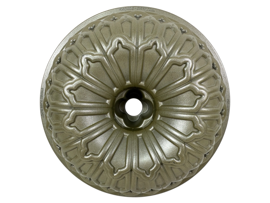 New Williams-Sonoma Stained Glass Bundt Pan 10'