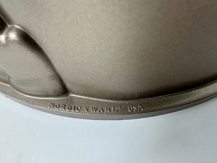 New Nordic Ware Rose Bundt Pan 9' [Photo 5]