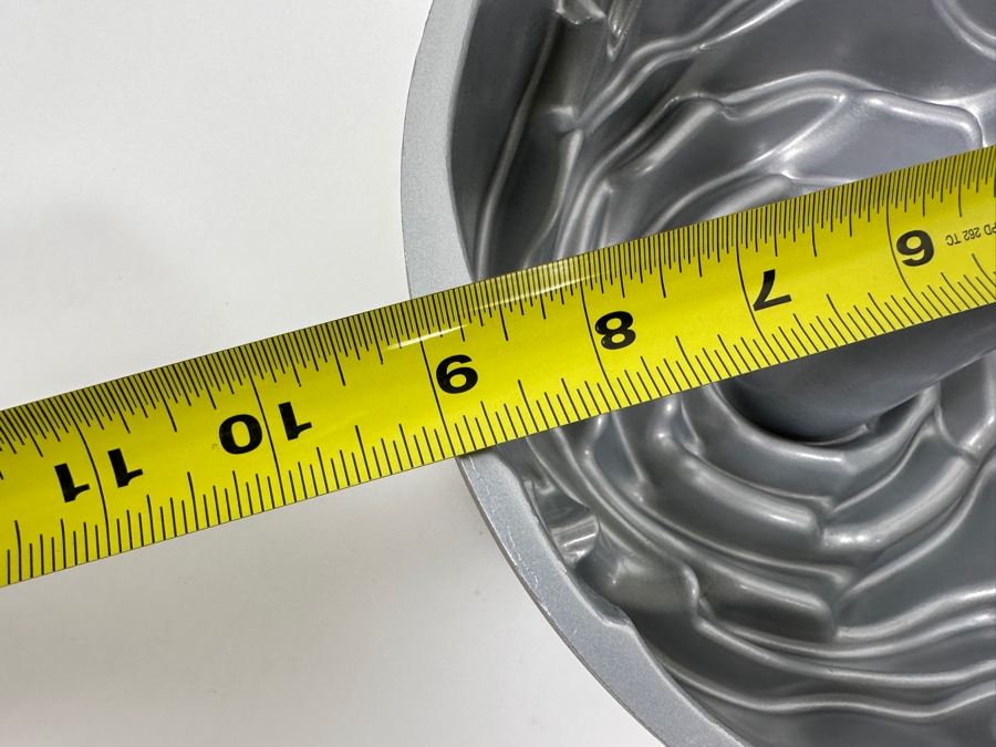 New Nordic Ware Rose Bundt Pan 9' [Photo 9]